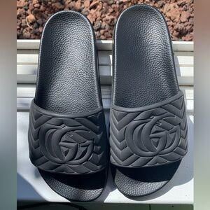 Womens Rubber Gucci GG Marmont Slide, size 37 (6.5 US)